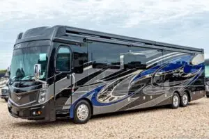 Read more about the article Fleetwood Discovery LXE RV Specs and Review