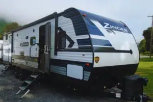 Read more about the article Crossroads Zinger Travel Trailer Specs and Review 