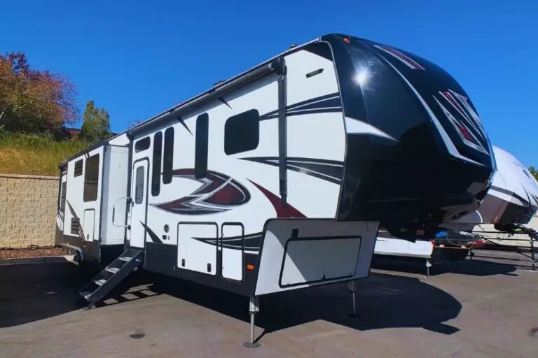 Read more about the article Dutchmen Voltage Epic RV Toy Hauler Specs and Review