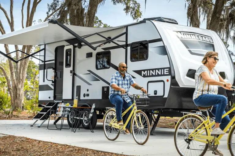 Read more about the article Who Makes Winnebago: Your Ultimate Guide to the Manufacturer